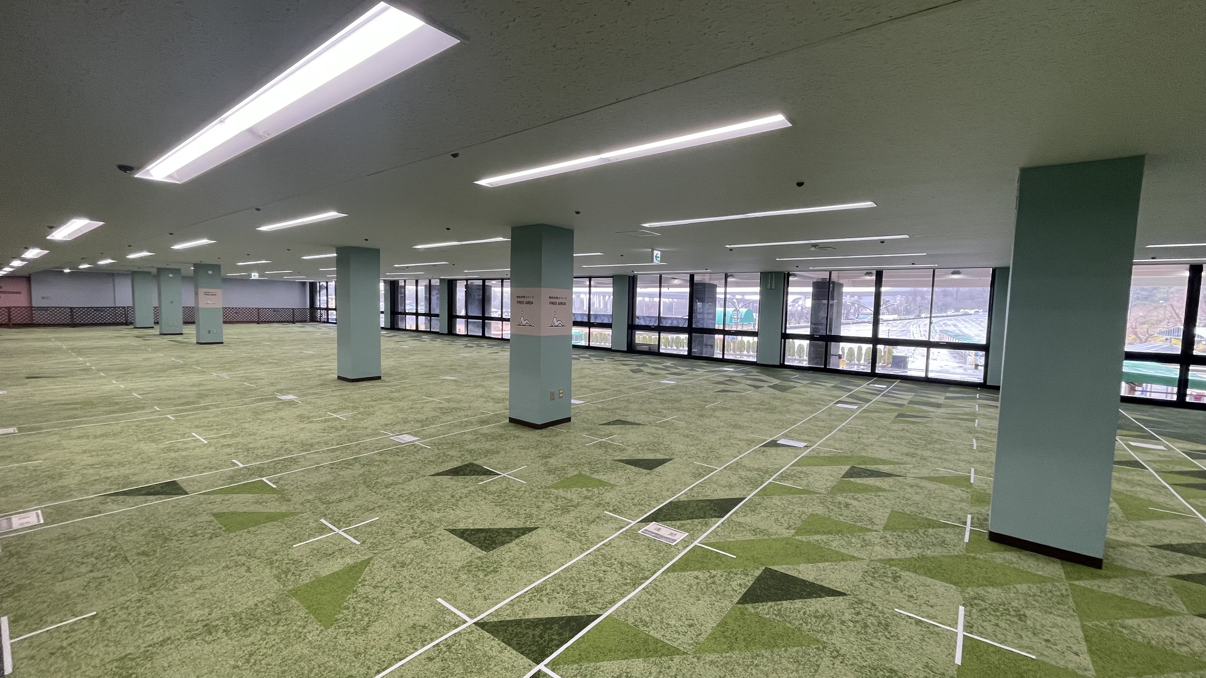 ビッグルーム休憩所（2F)